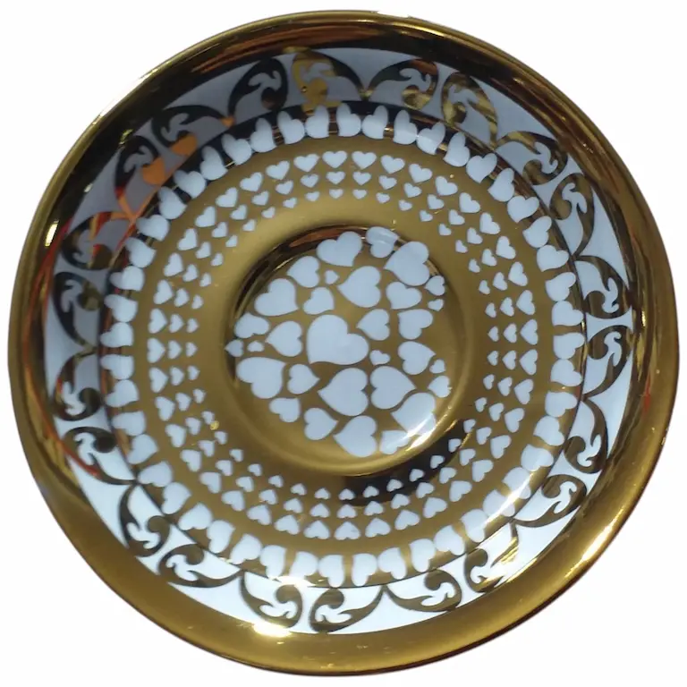 نعلبکی چینی گلد مدل قلبی بسته 6 عددی